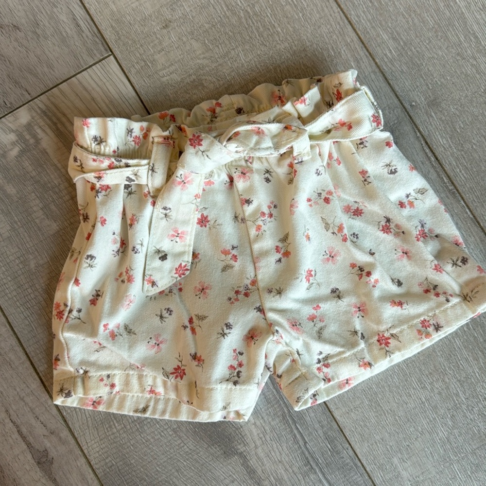 Baby Oshkosh B’gosh floral paper bag shorts 9 months